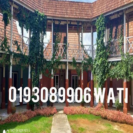 Iz Village Kampung Kuala Besut Екстериор снимка